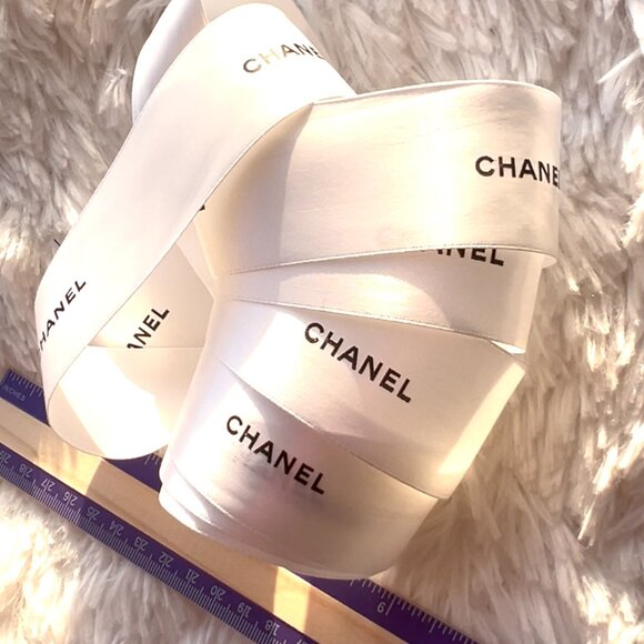 CHANEL SATIN RIBBON 1.5” WIDE 96" Long – WHITE & BLACK - Picture 2 of 4